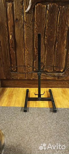 Подставка для кормления собак