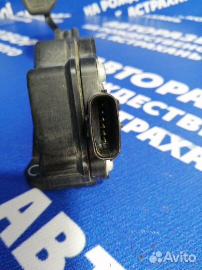 Педаль газа Toyota Camry 40 седан 2AZ-FE 2008