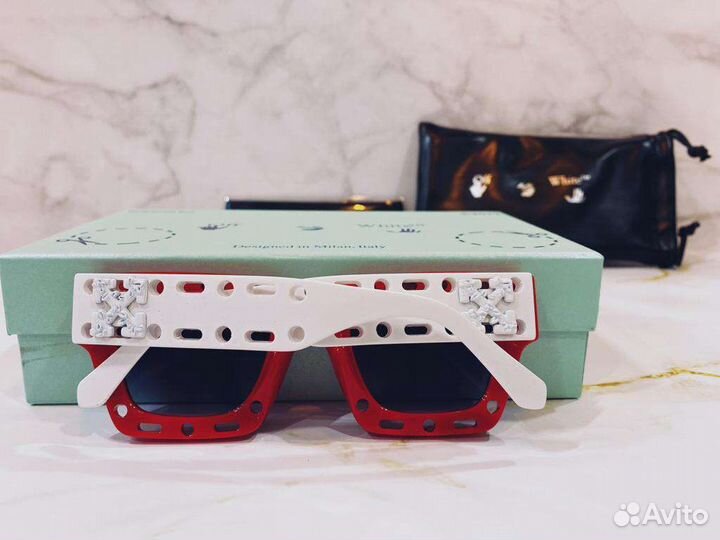 Солнцезащитные очки новые off white