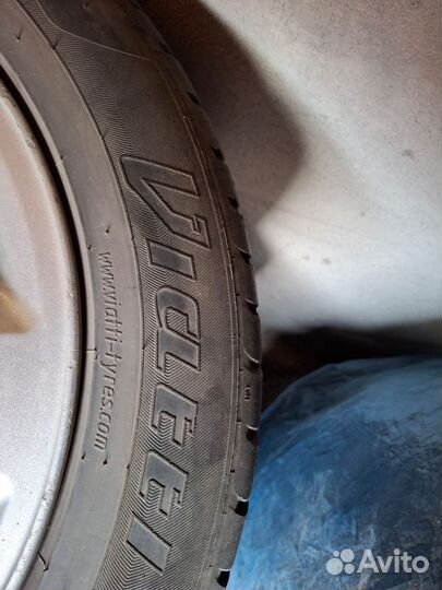 Viatti Strada Asimmetrico 205/55 R16