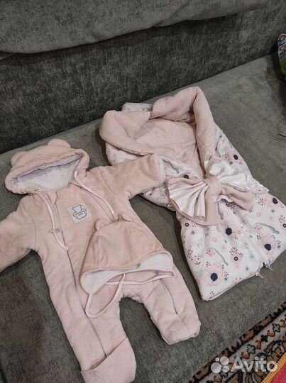 Комплект на выписку для девочки