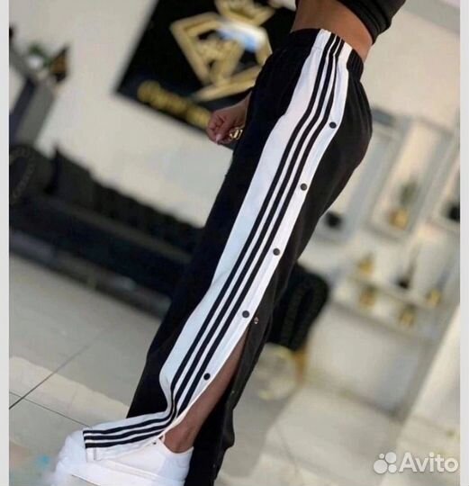 Спортивные штаны adidas женские широкие