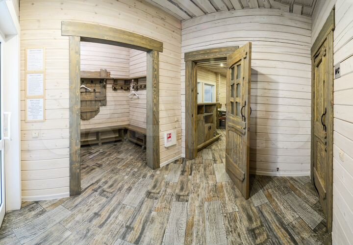 Коттедж 390 м² на участке 10 сот.