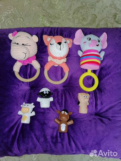 Погремушка-грызунок и пальчиковые игрушки