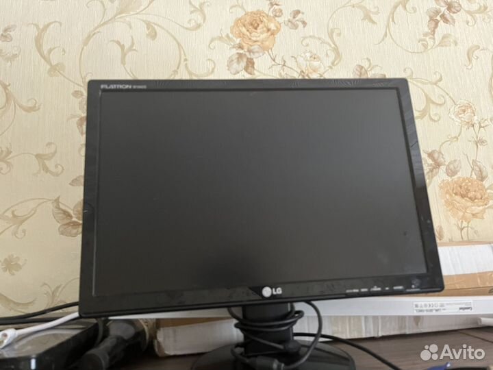 Монитор LG flatron w1942s