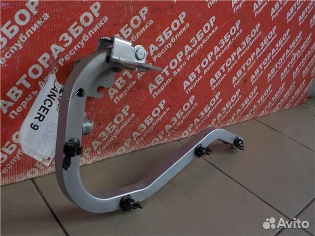 Петля багажника задняя левая Mitsubishi Lancer S82