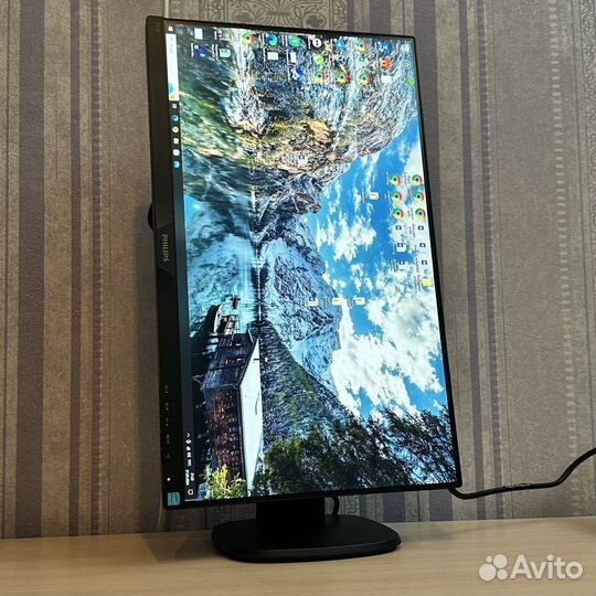 Монитор Philips 24 243S7E