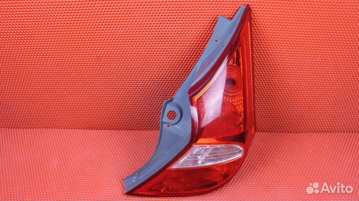 Фонарь задний правый Hyundai Solaris RB G4FA 92402