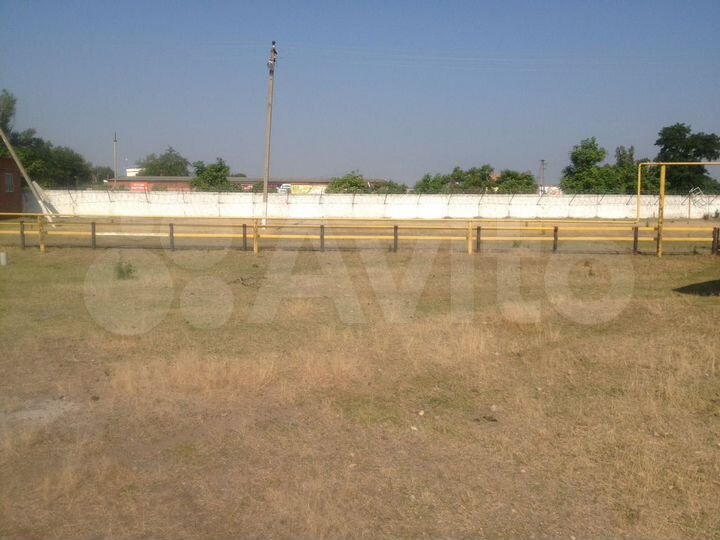 Здание, 527.3 м²