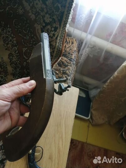 Зажигалка в виде пистолета