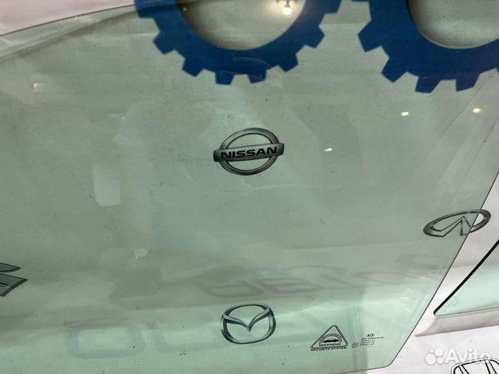 Стекло двери переднее левое Kia Ceed 2 2012-2017