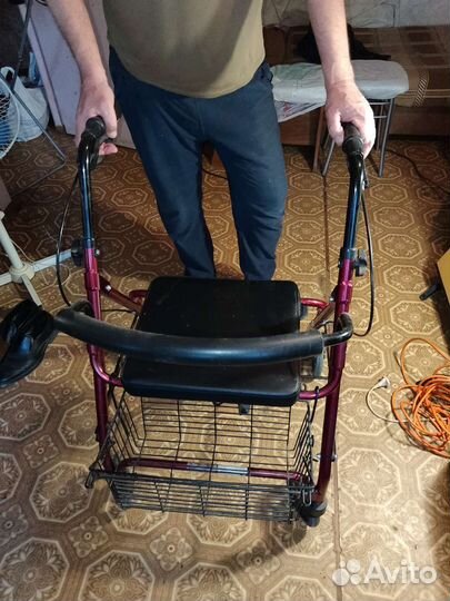 Ходунки для взрослых на колесах