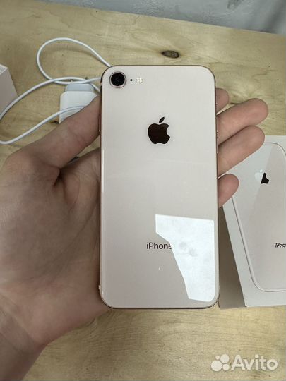 iPhone 8, 64 ГБ