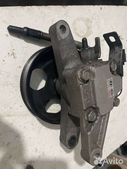 Насос гур KIA 57100-1M000