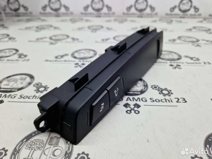 Панель управления в центральной консоли BMW F25