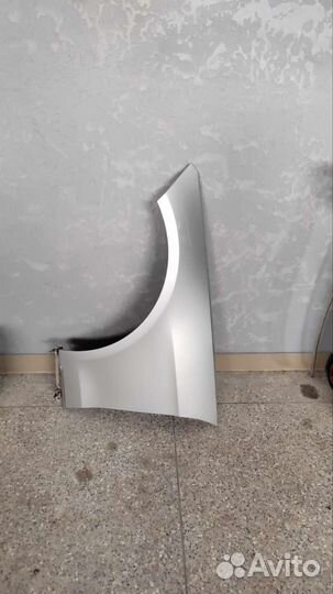 Крыло левое mercedes w212