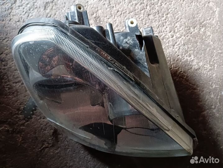 Фара приора