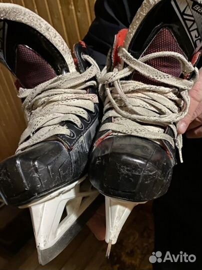 Хоккейные коньки bauer