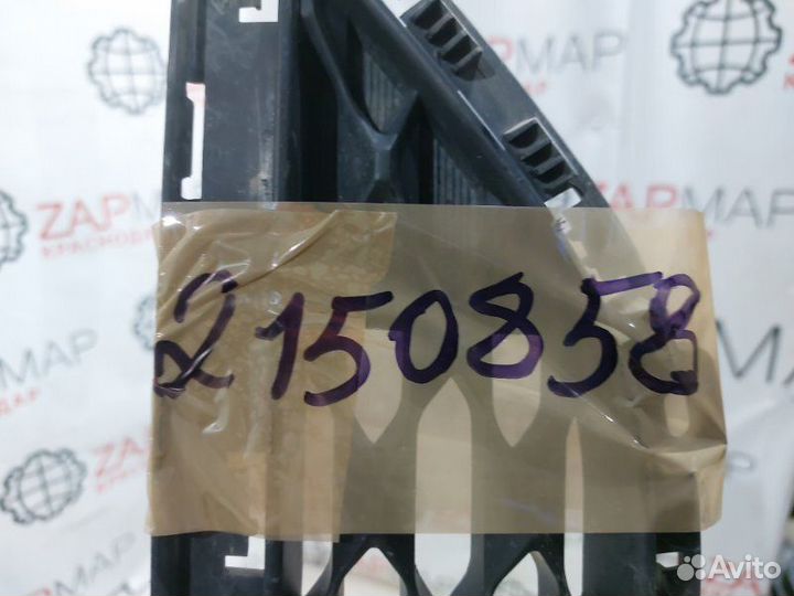 Решетка бампера центральная передняя Hyundai