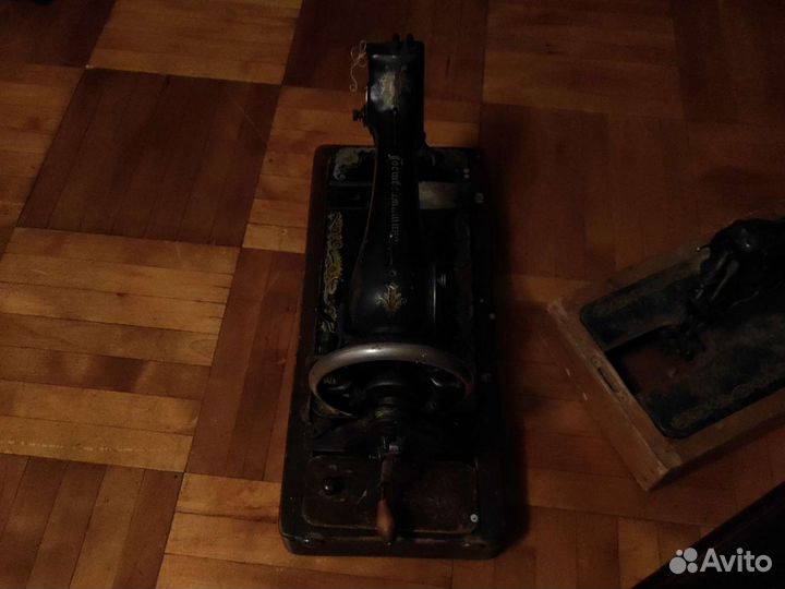 Швейная машина Тосшвеймашина