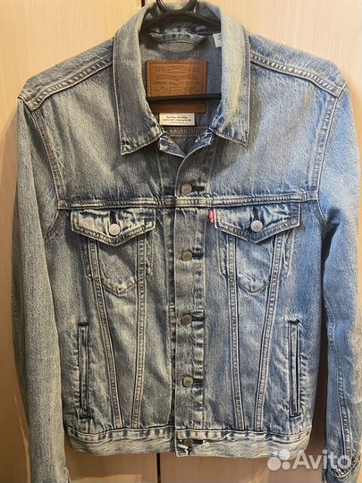 Джинсовая куртка мужская levis б/у