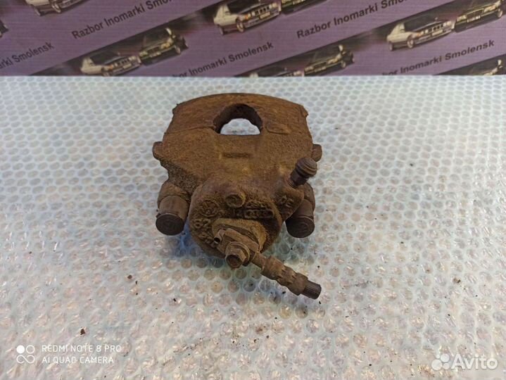 Супорт передний правый Volkswagen Polo 4