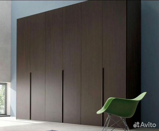 Распашной шкаф