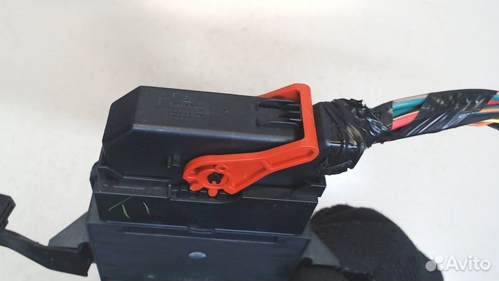 Блок управления стояночным тормозом Jeep Cherokee