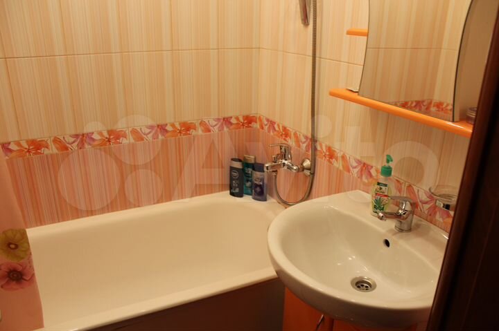2-к. квартира, 42 м², 3/5 эт.