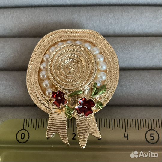 Брошь шляпка стиль винтаж