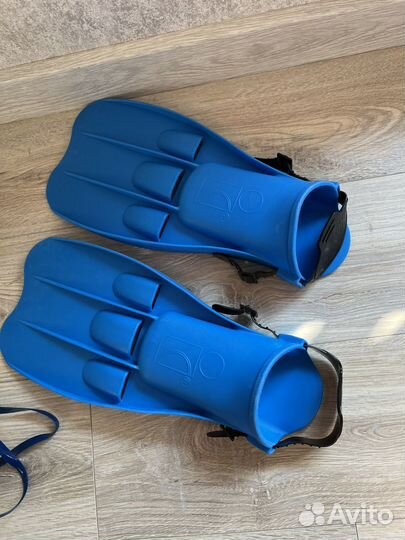 Ласты для плавания и очки