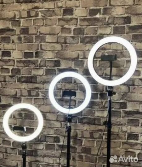 Кольцевая лампа в наличии