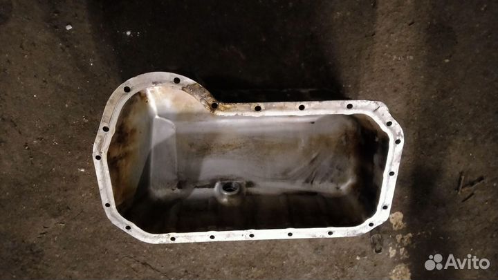 Поддон (картер двигателя) на Volkswagen
