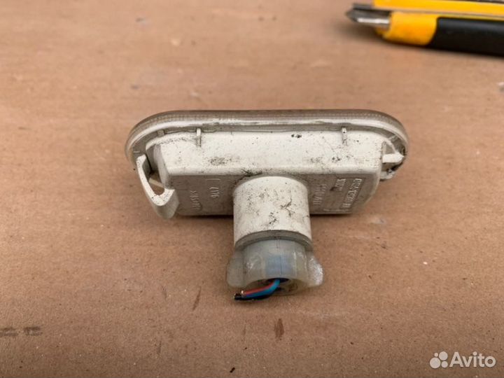 Повторитель поворота в крыло передний Ford Fusion