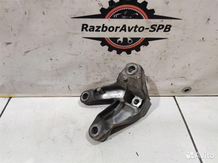 Кронштейн кпп Ford Focus 3