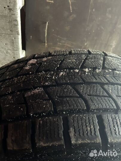 Dunlop Direzza ZII 285/50 R20 30D