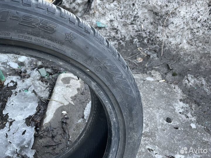 Bridgestone Blizzak LM-25 225/45 R17