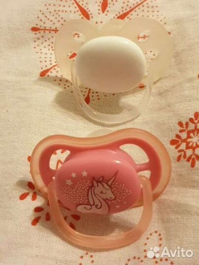 Бутылочки для кормления avent с соками и 2пустышки