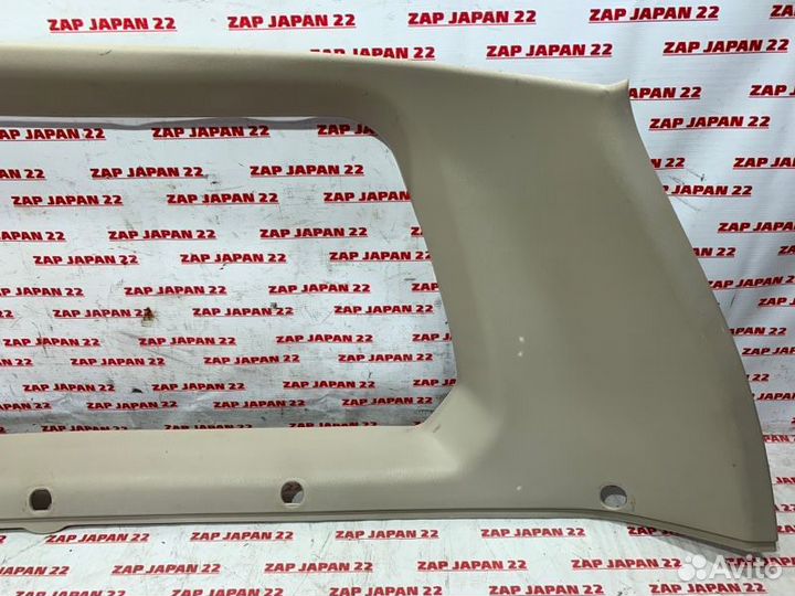 Обшивка багажника правая Mitsubishi Challenger K99