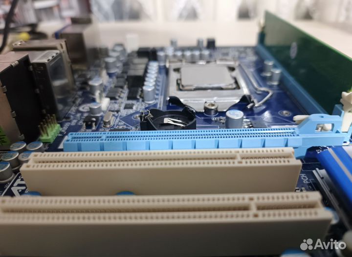 Материнская плата gigabyte с процессором i3