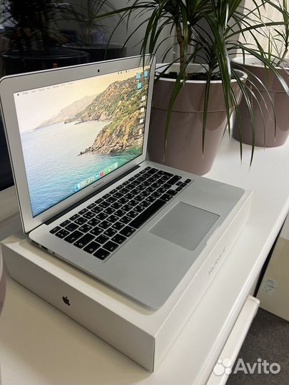 MacBook Air (13-inch, 2017) silver