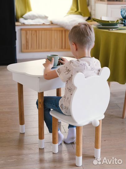 Детский стол-пенал и стул