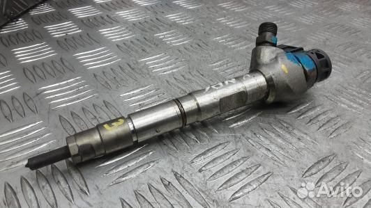 Форсунка дизельная skoda octavia A7 (KNP06AL03)