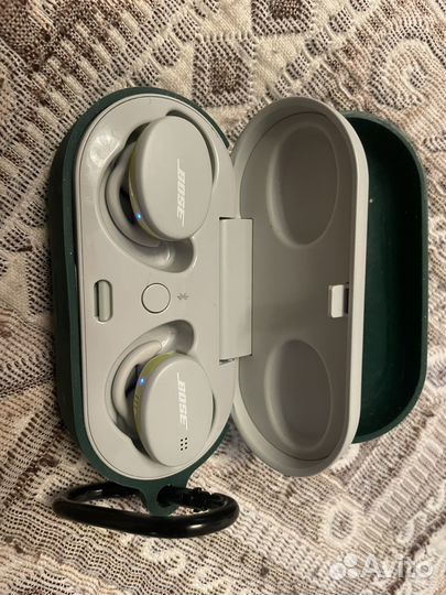 Bose Sport Earbuds White