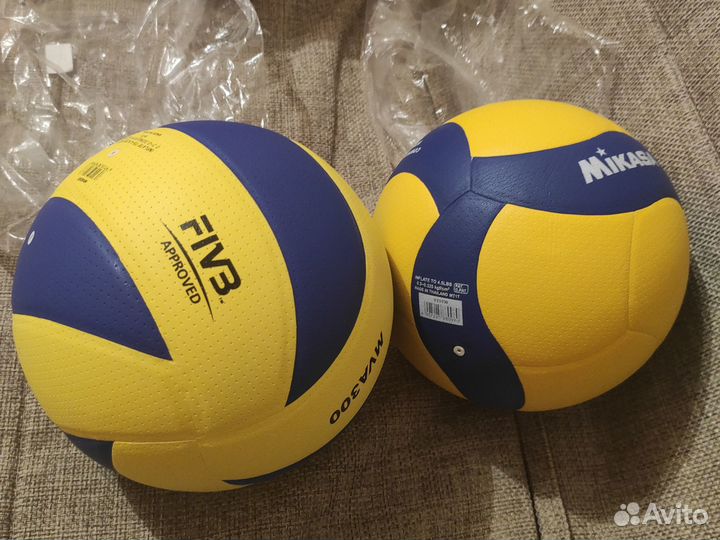 Волейбольный мяч