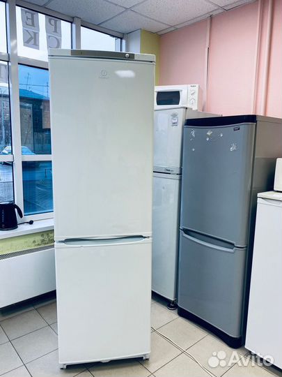 Холодильник Indesit Б/У гарантия