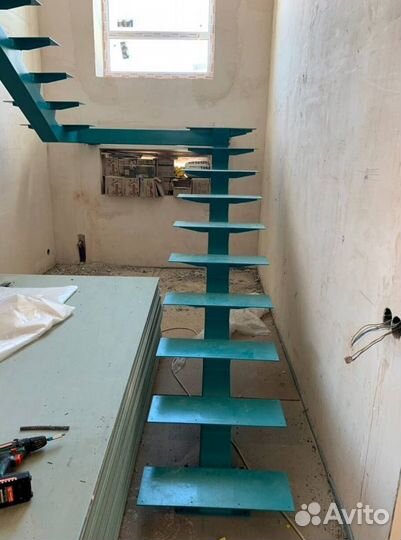 Г-образная лестница