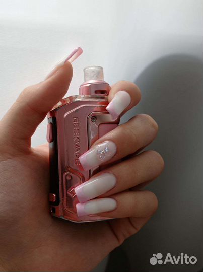 Маникюр и наращивание ногтей