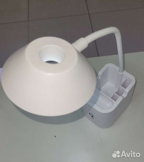 Светодиодная настольная лампа (новая)