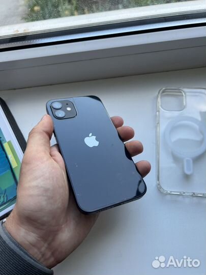 iPhone 12, 64 ГБ